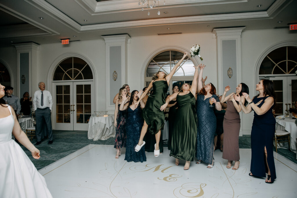 the ritz carlton sarasota wedding
flower bouquet toss